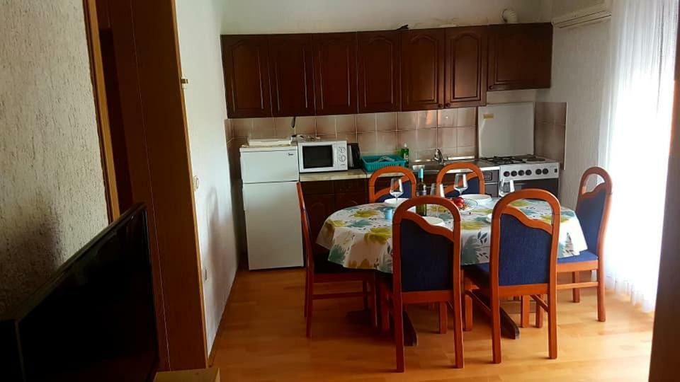 Apartmani Vibovec Lana 305 Lopar Εξωτερικό φωτογραφία